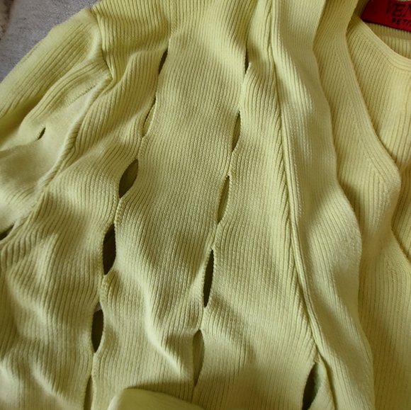 Lime Twin Set - Picture 9 of 10